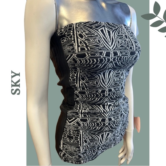 Sky Tube Top Black White Faux Leather Sleeveless Top Stretch Knit Size XS - Picture 2 of 5